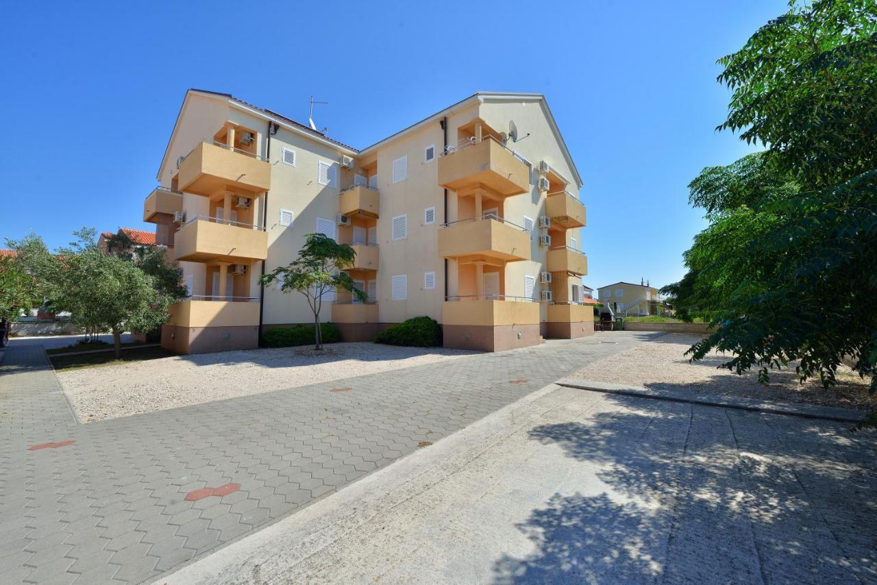 Apartments By The Sea Privlaka, Zadar - 14816 Exteriér fotografie